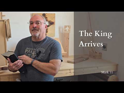A Quiet Reading of Mark 11 — The King Enters Jerusalem | Daily Devotional
